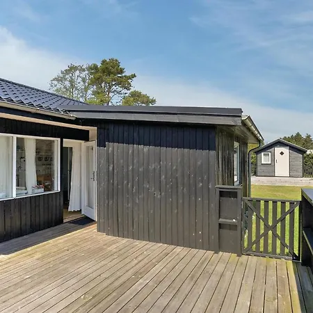 Feriehus Three-bedroom Holiday In Hadsund Nørre Hurup